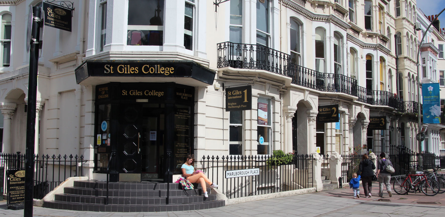 St Giles Dil Okulları